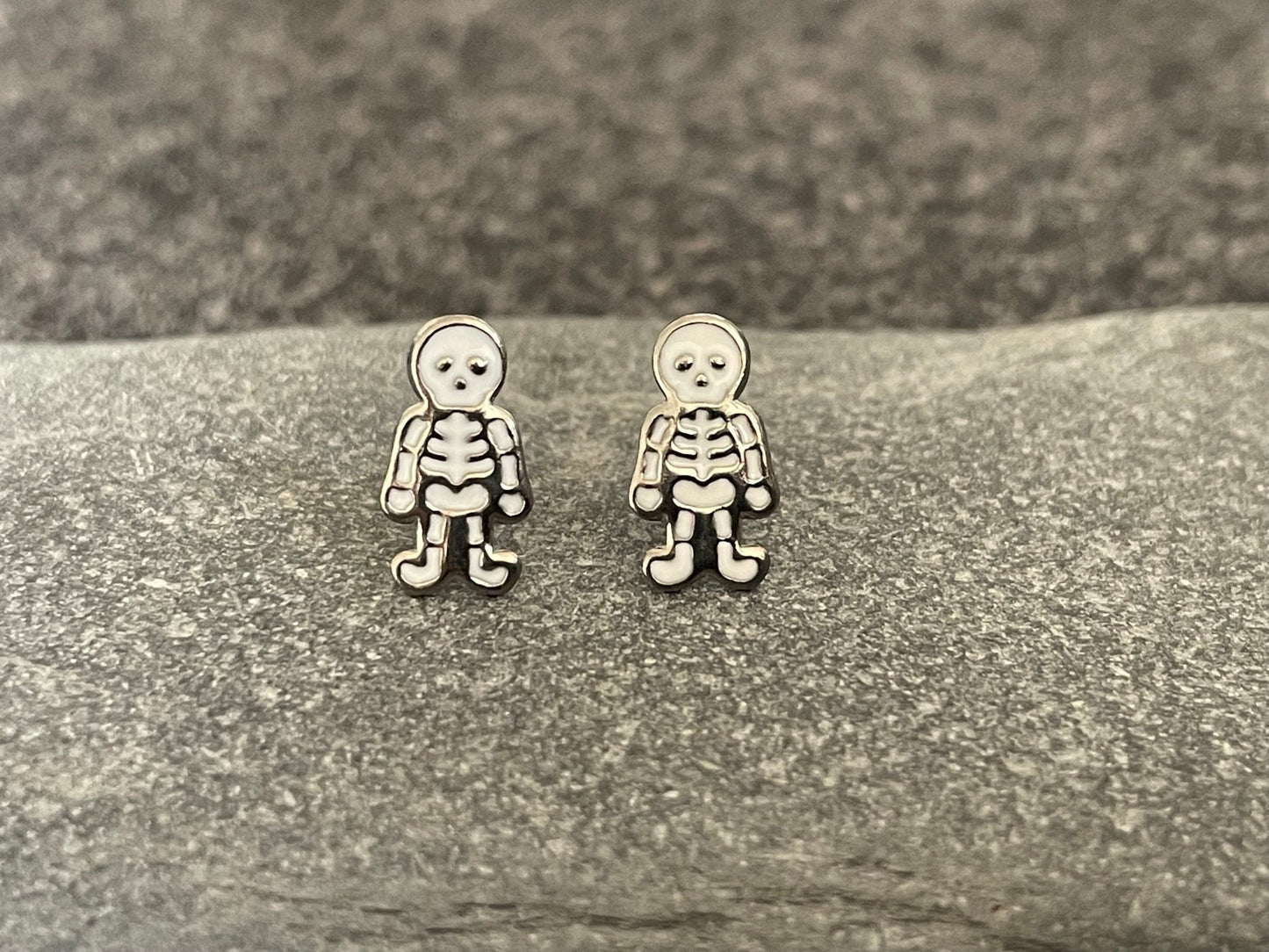 Skeleton - 925 Sterling Silver Plain Stud Earrings Boxed. The Silver Bear Company