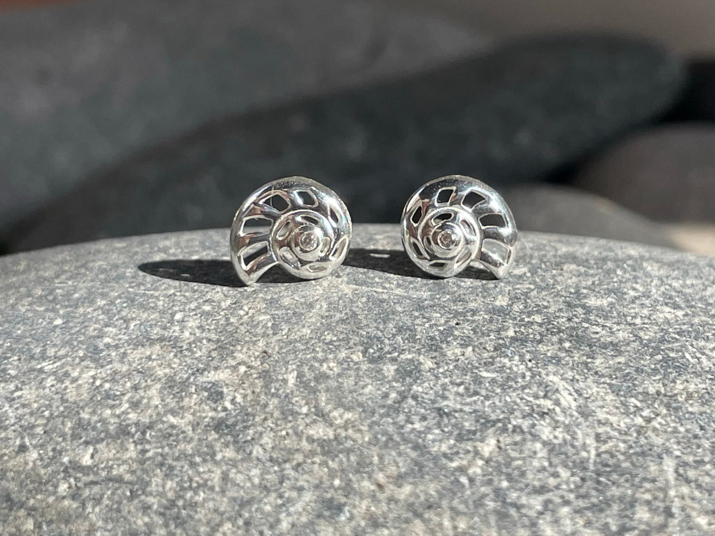 Shell - 925 Sterling Silver Cubic Zirconia CZ Stud Earrings