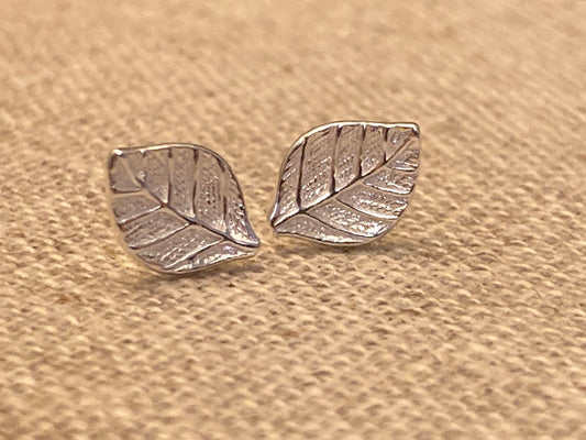 Leaf - 925 Sterling Silver Plain Stud Earrings - Boxed