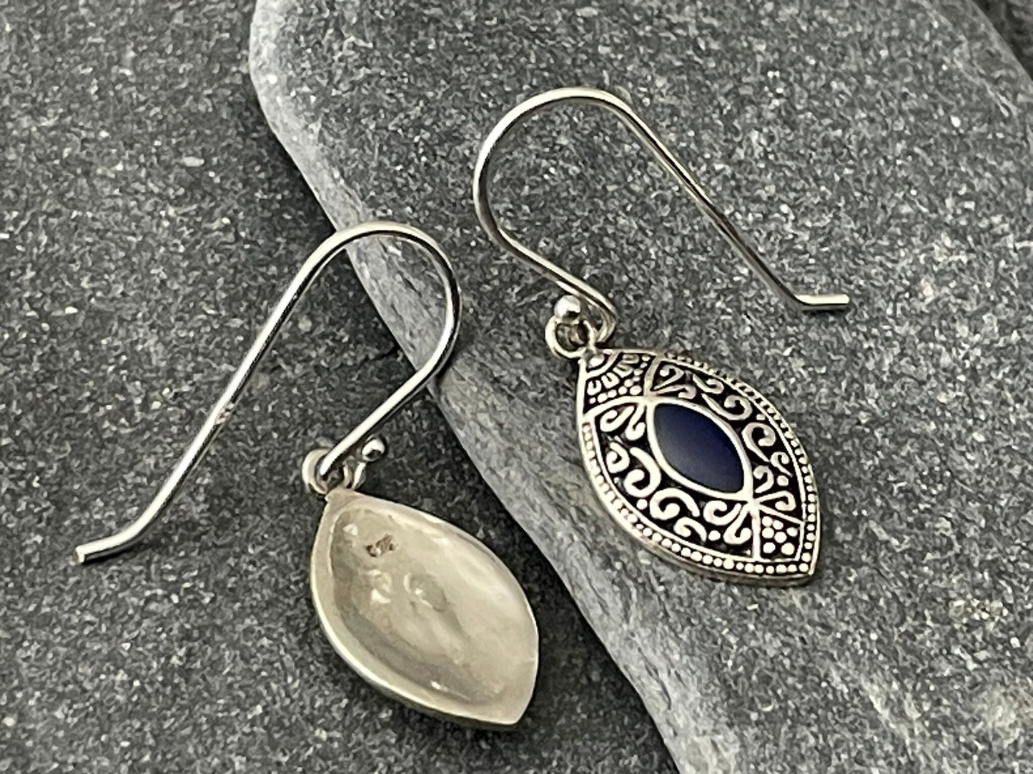 Marquise Bali - 925 Sterling Silver Plain Earrings - Dark Blue Enamel, Oval.