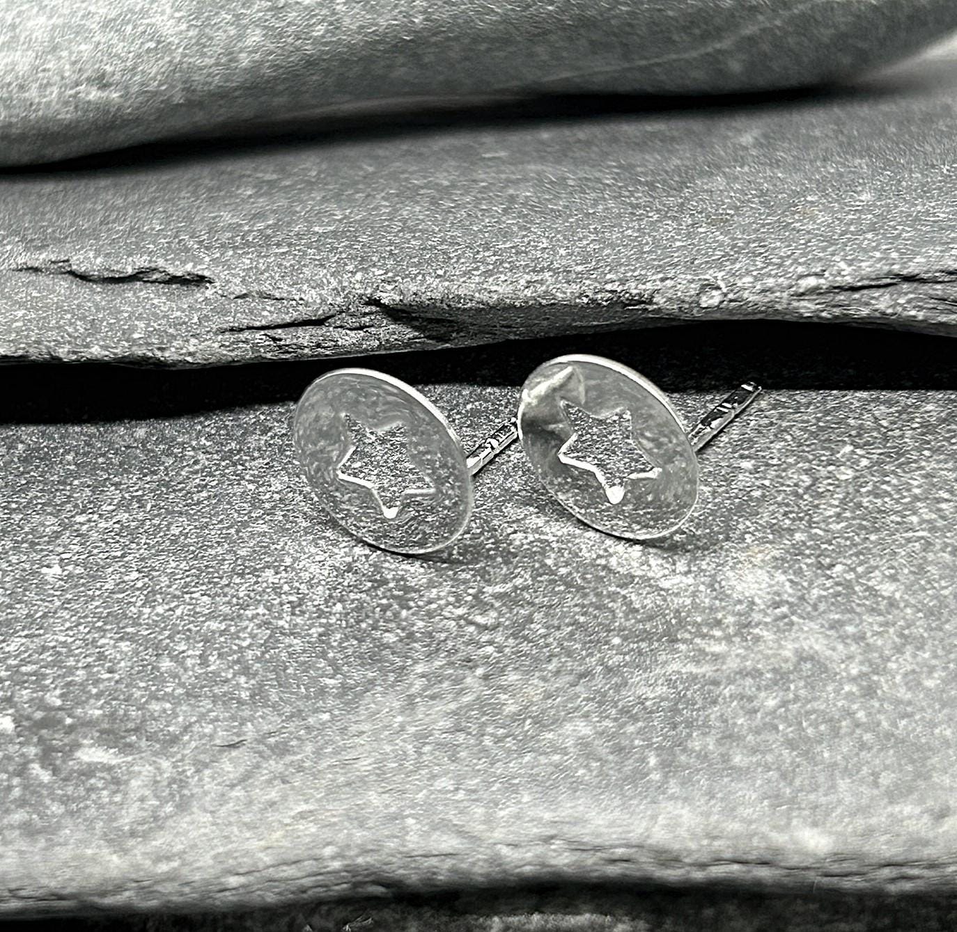 Star Disc - 925 Sterling Silver Plain Ear Studs