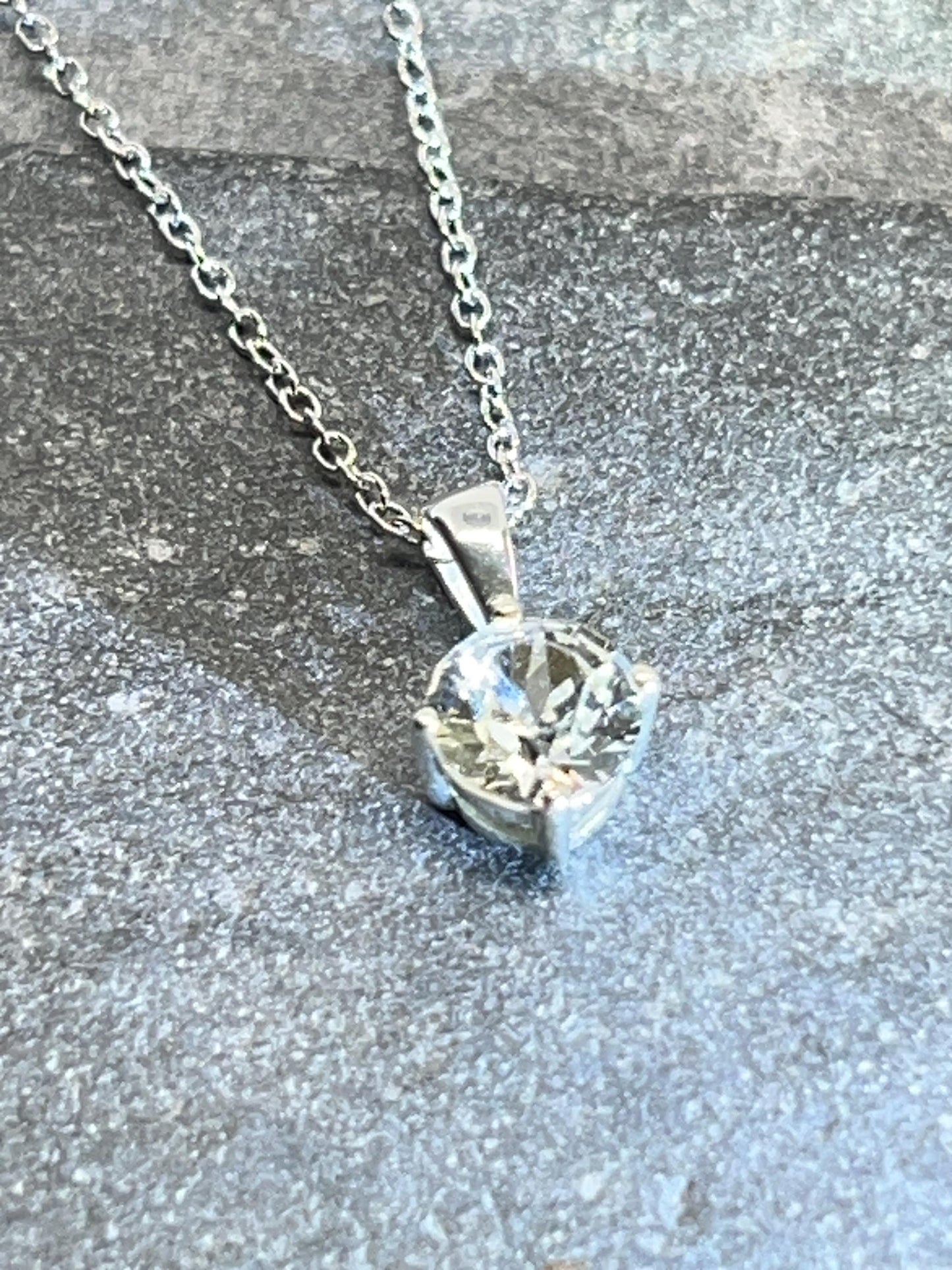 Round Crystal 6mm - 925 Sterling Silver Jewelled Pendant and Necklace - Boxed