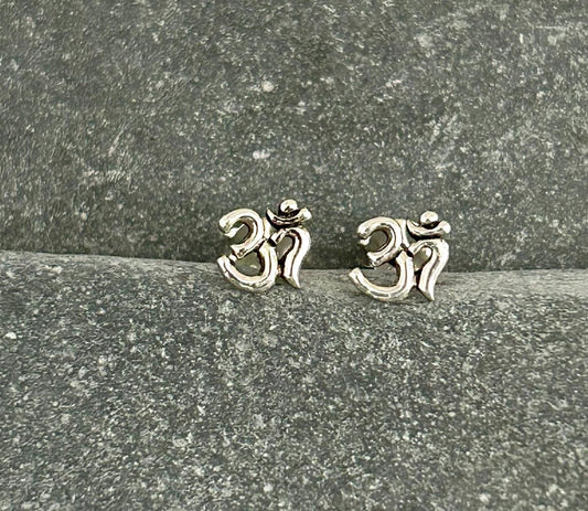 Om - 925 Sterling Silver Plain Stud Earrings