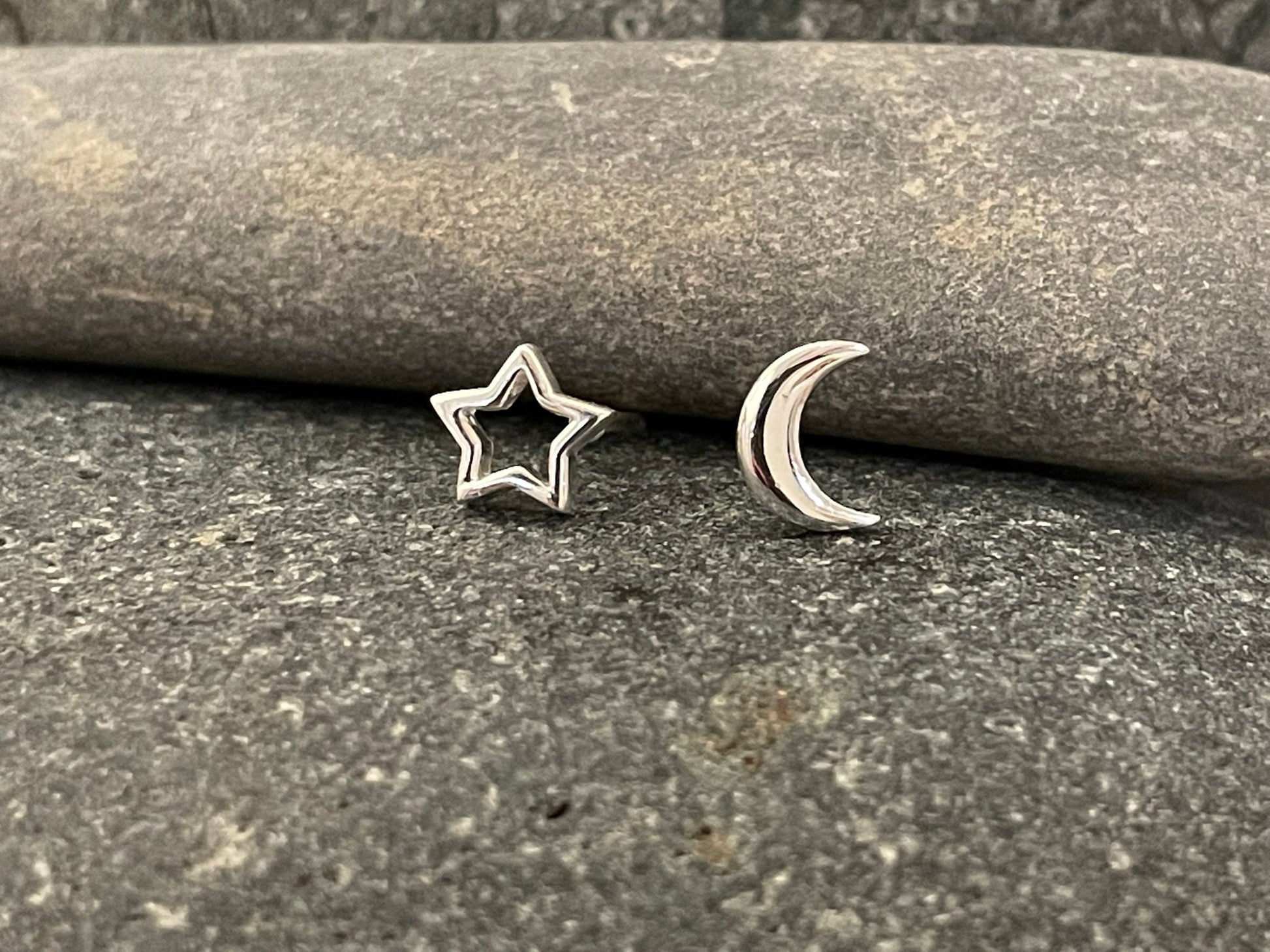 Star and Moon - 925 Sterling Silver Plain Stud Earrings - Boxed