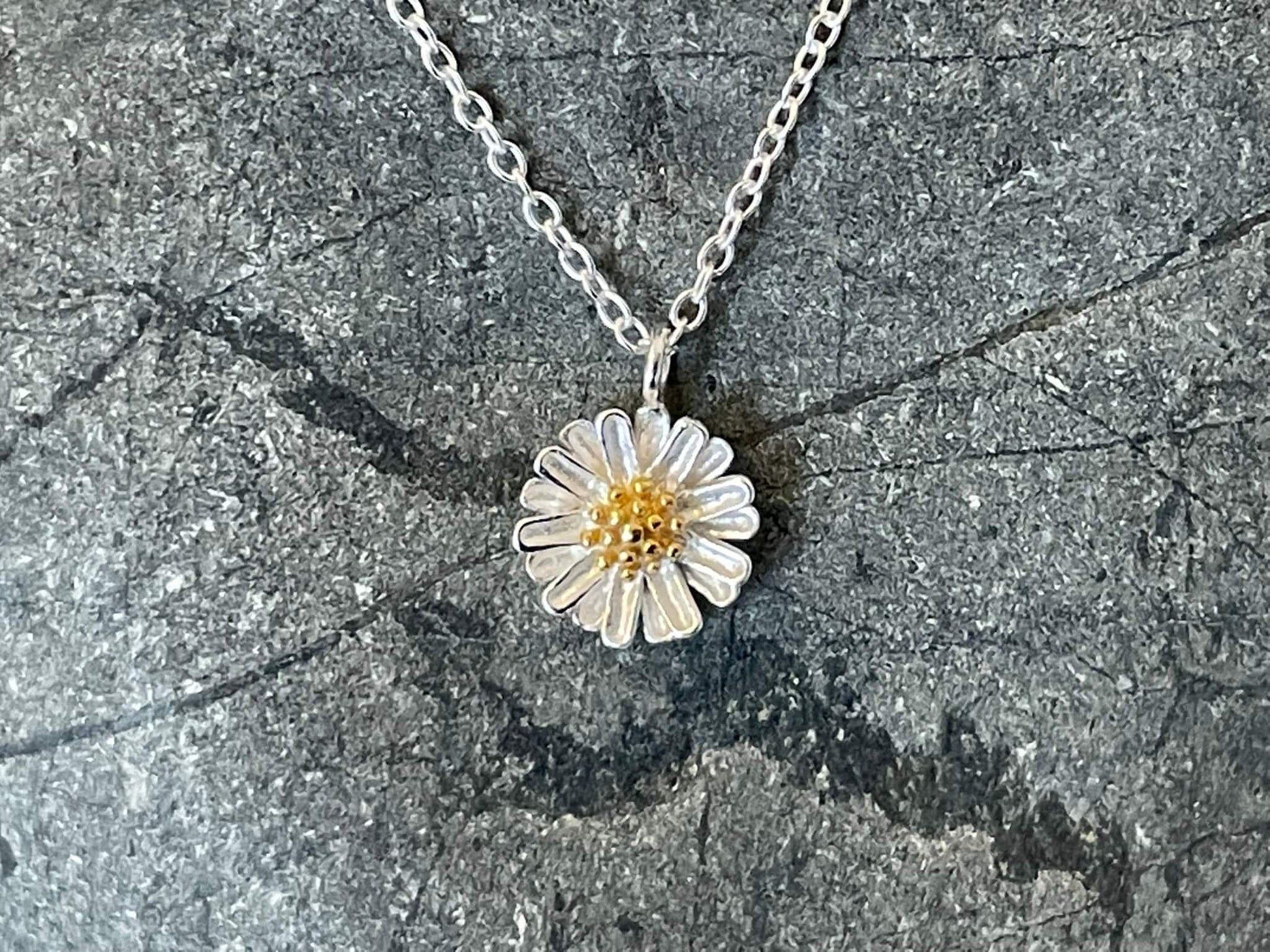 Daisy - 925 Sterling Silver Necklace - Boxed