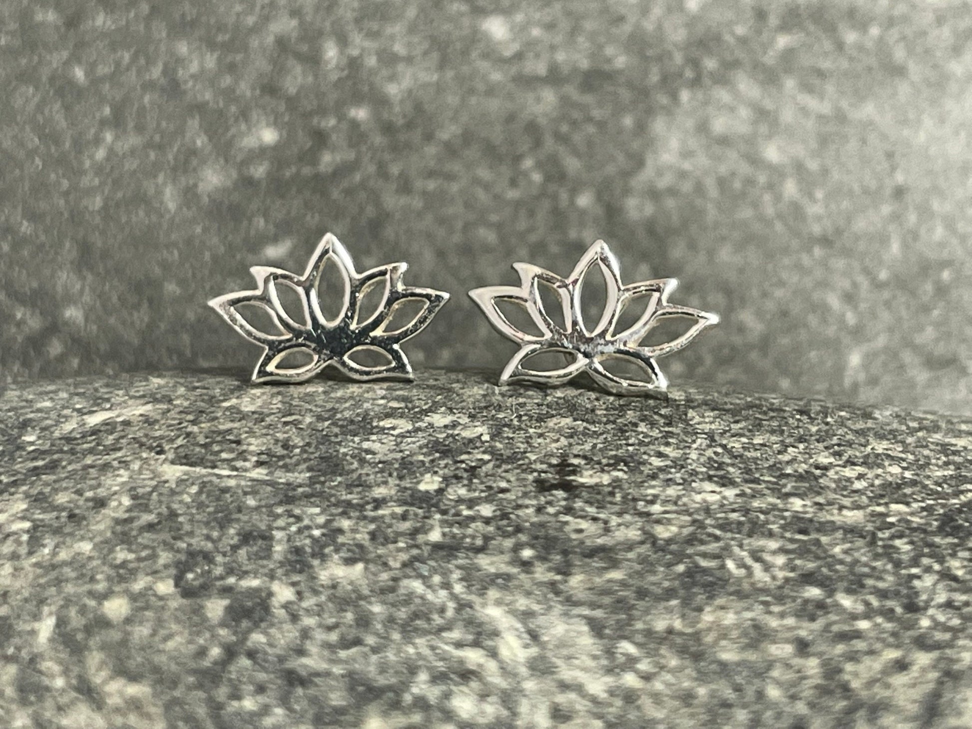 Lotus Flower - 925 Sterling Silver Plain Stud Earrings