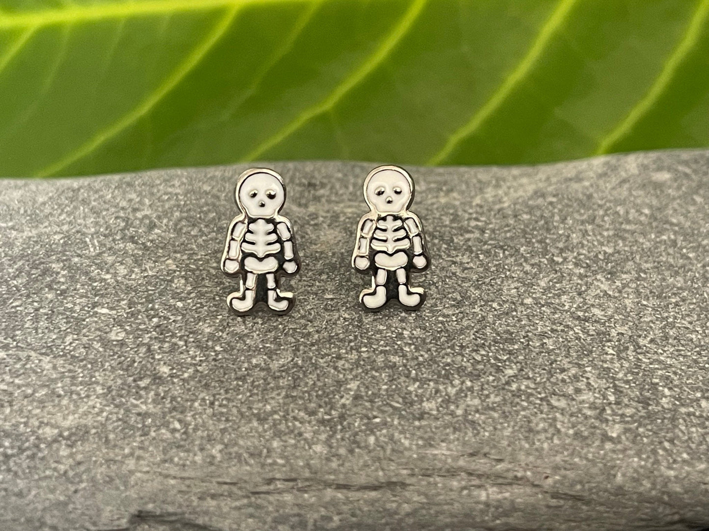 Skeleton - 925 Sterling Silver Plain Stud Earrings Boxed. The Silver Bear Company