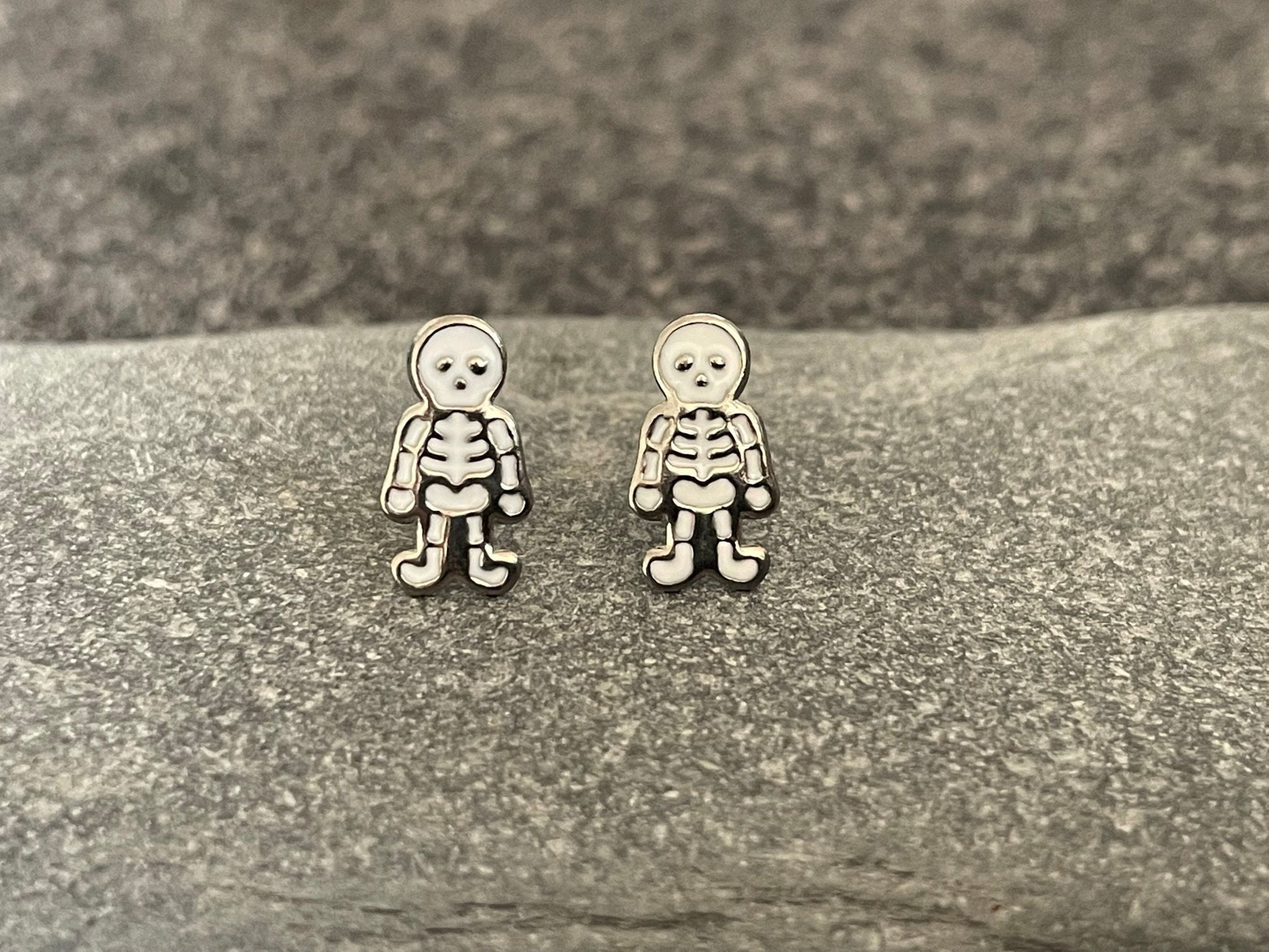 Skeleton - 925 Sterling Silver Plain Stud Earrings Boxed. The Silver Bear Company