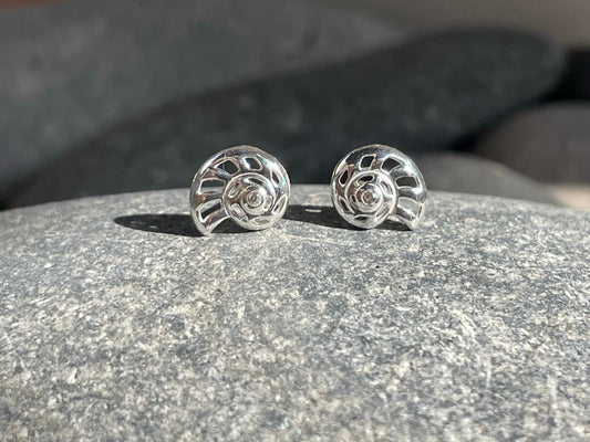 Shell - 925 Sterling Silver Cubic Zirconia CZ Stud Earrings