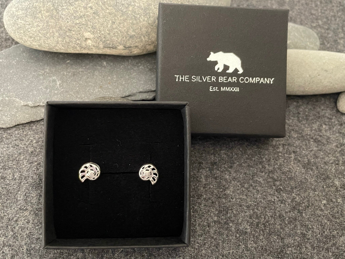 Shell - 925 Sterling Silver Cubic Zirconia CZ Stud Earrings