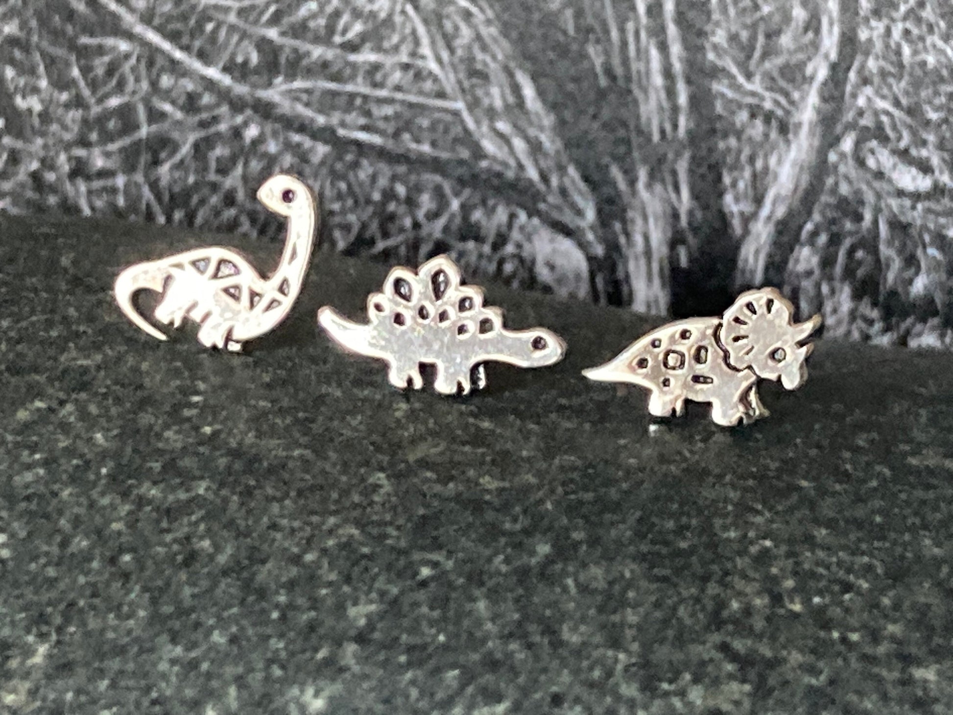 Dinosaur Brontosaurus - 925 Sterling Silver Stud Earrings - Boxed