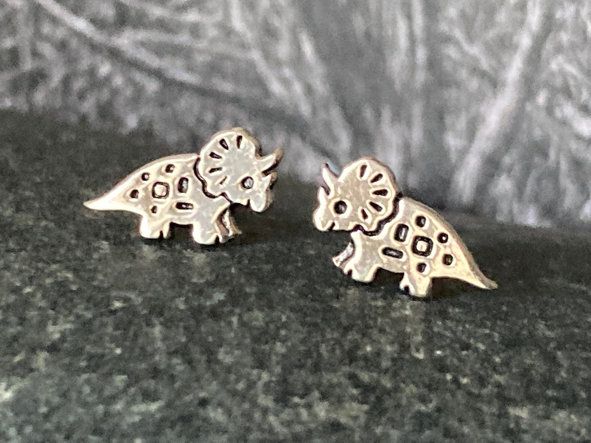 Dinosaur Triceratops - 925 Sterling Silver Stud Earrings - Boxed