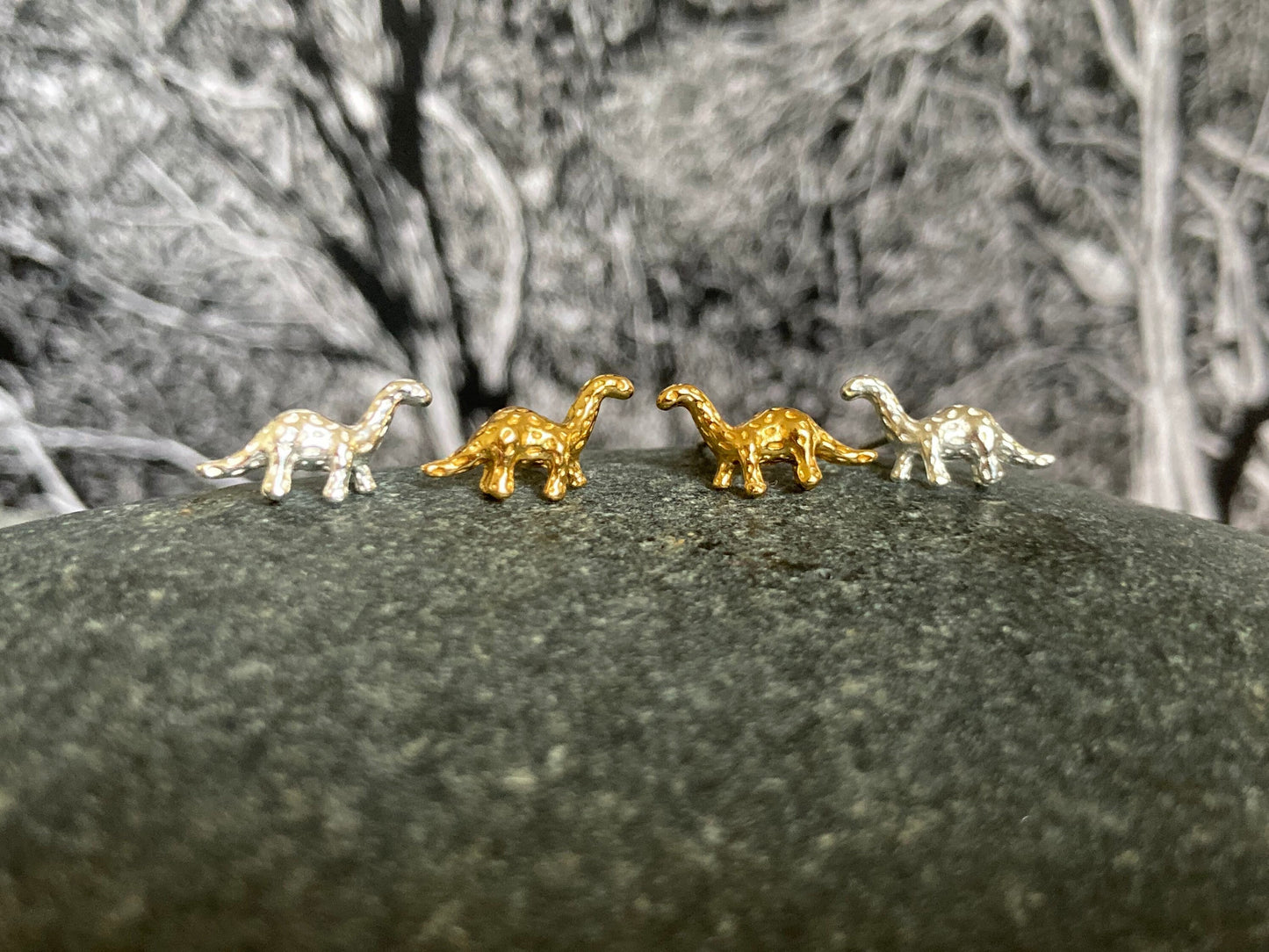 Dinosaur Brontosaurus - 925 Sterling Silver Stud Earrings - Boxed