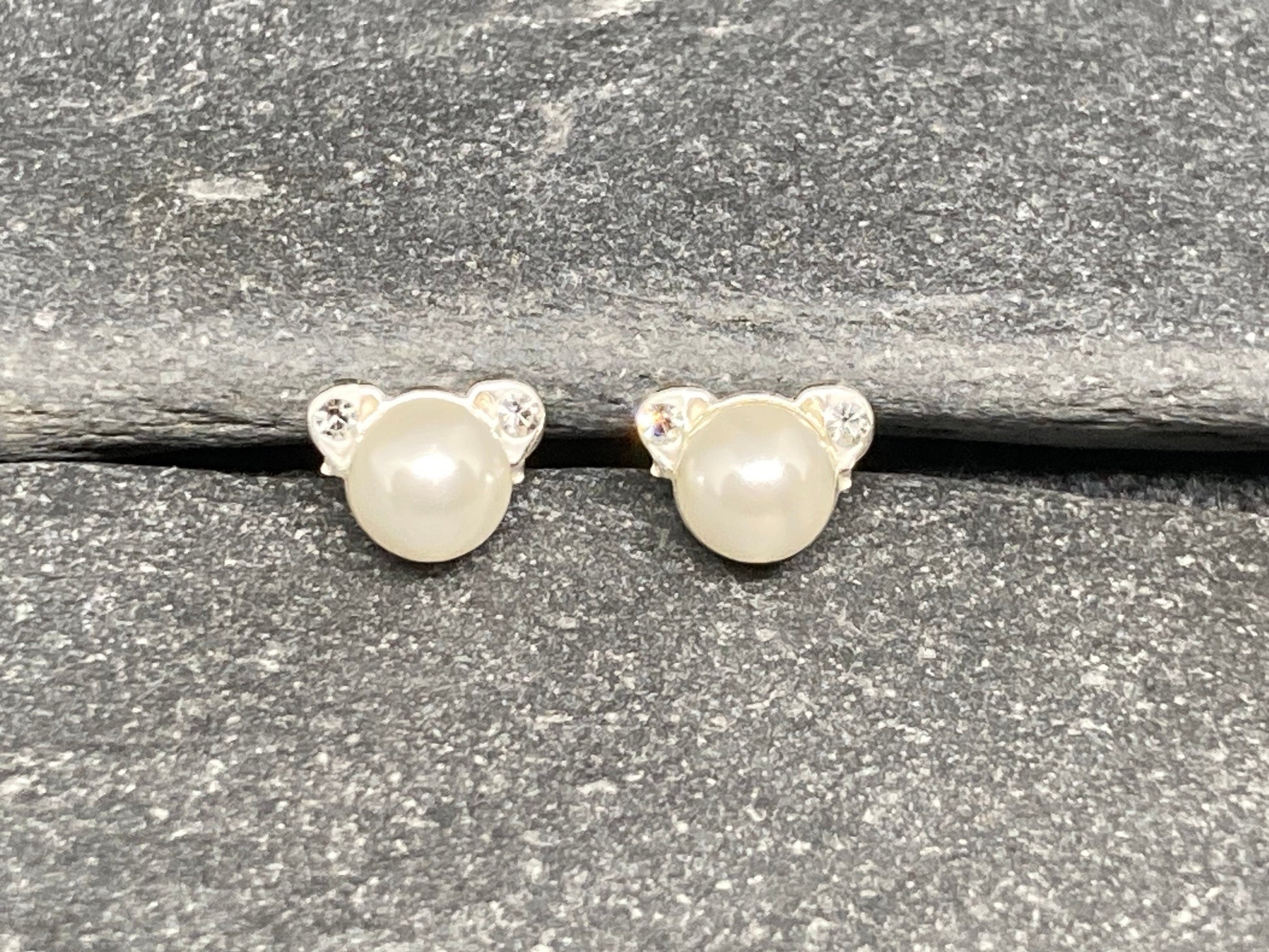 Pearl Bears - 925 Sterling Silver Stud Earrings - Cubic Zirconia Ears