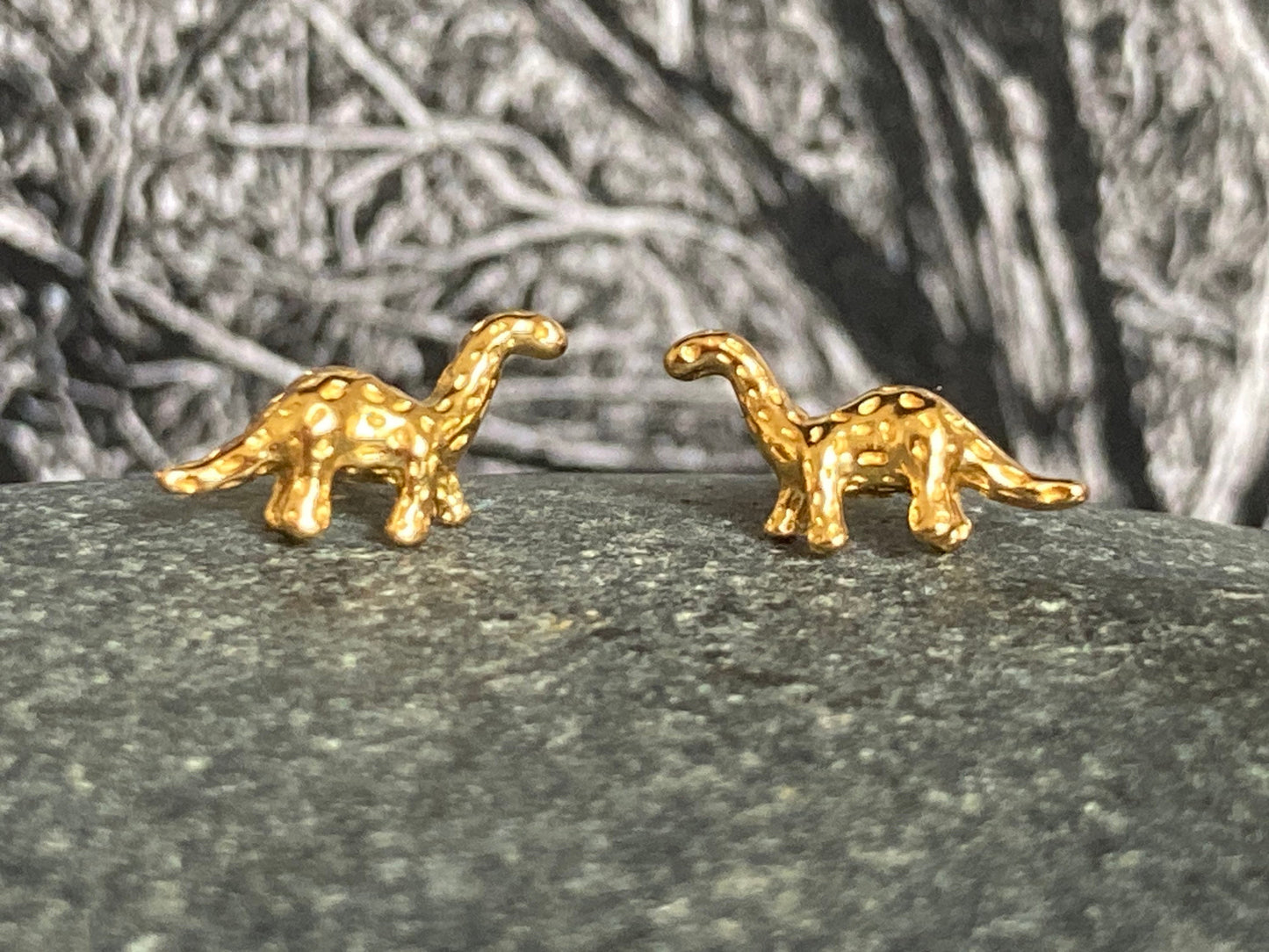 Dinosaur Brontosaurus - 14ct Gold Plated 925 Sterling Silver Stud Earrings - Boxed