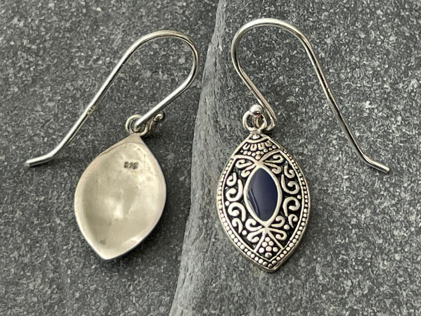 Marquise Bali - 925 Sterling Silver Plain Earrings - Dark Blue Enamel, Oval.