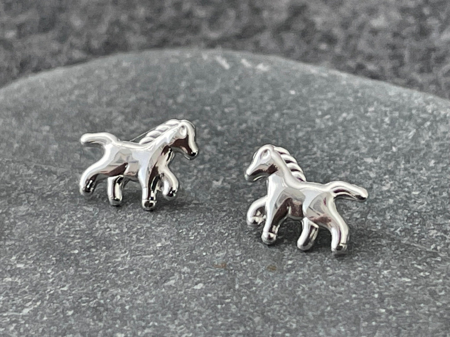 Horse - 925 Sterling Silver Plain Stud Earrings Boxed