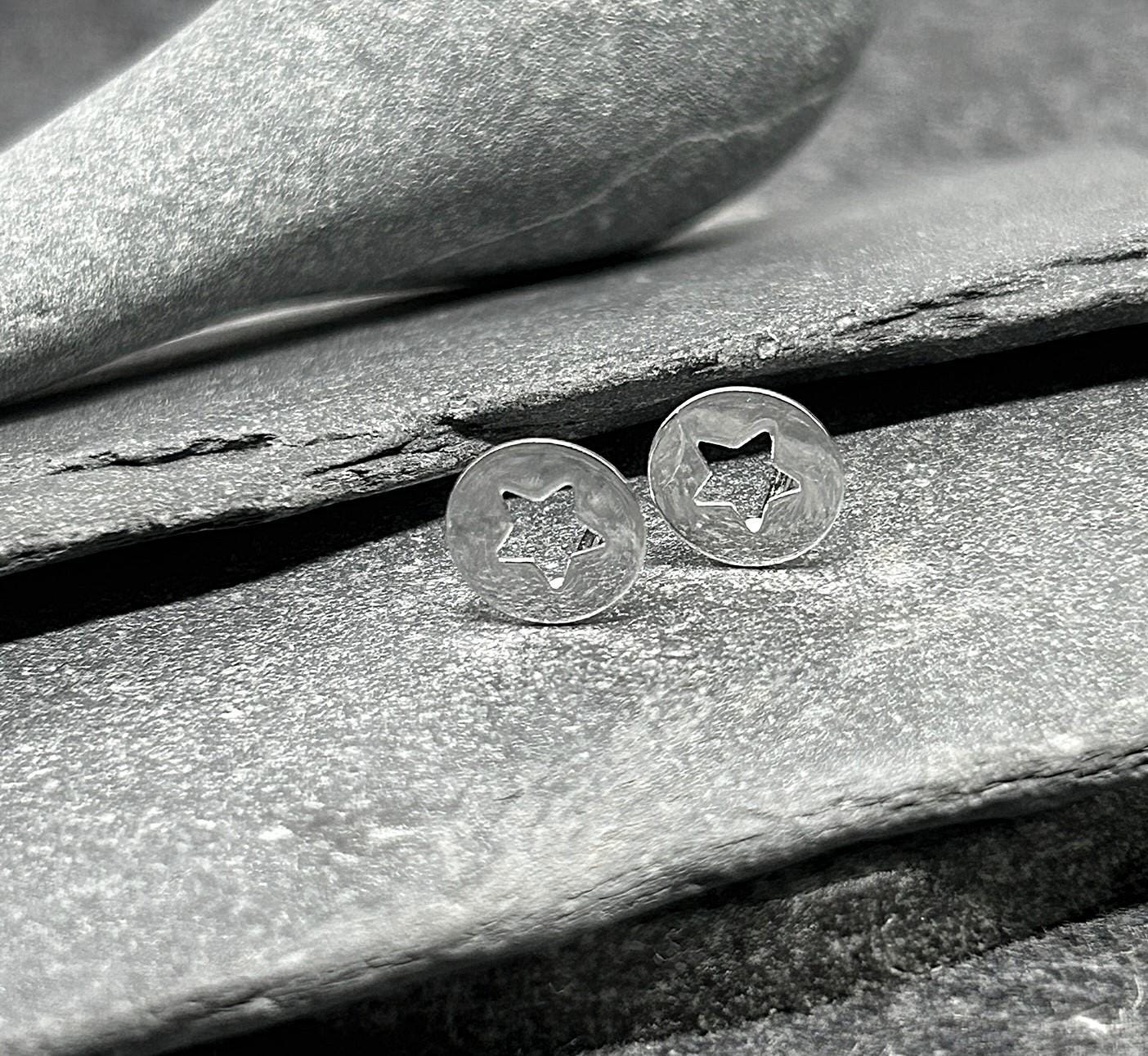 Star Disc - 925 Sterling Silver Plain Ear Studs