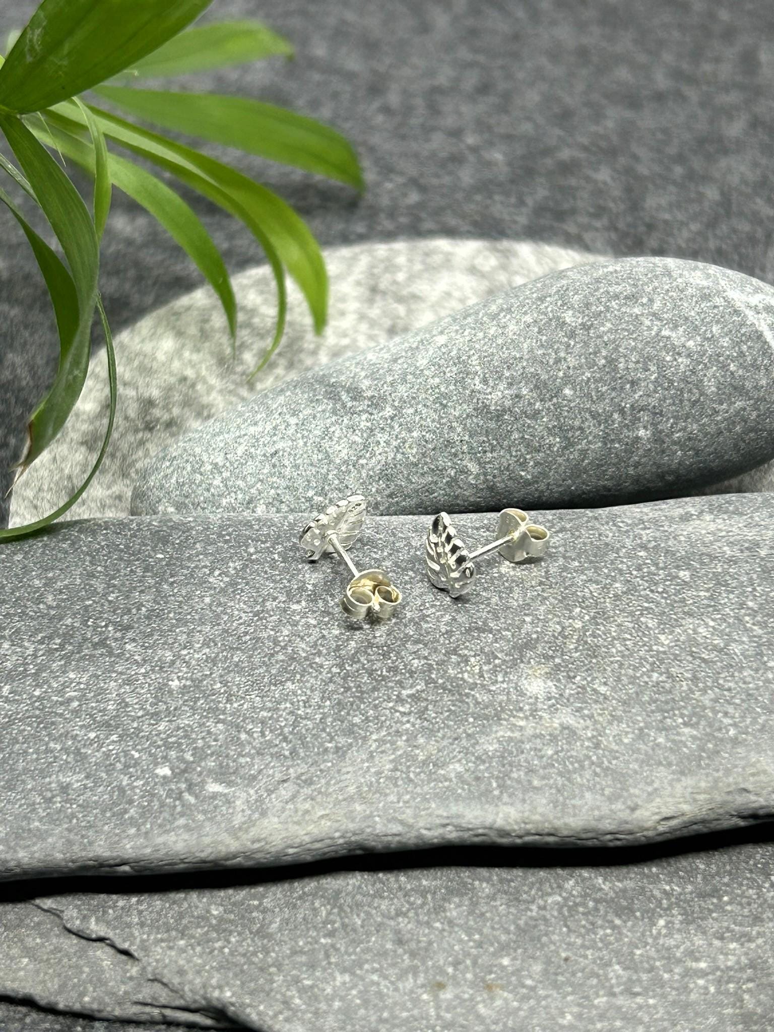 Monstera Leaf - 925 Sterling Silver Plain Stud Earrings - Boxed