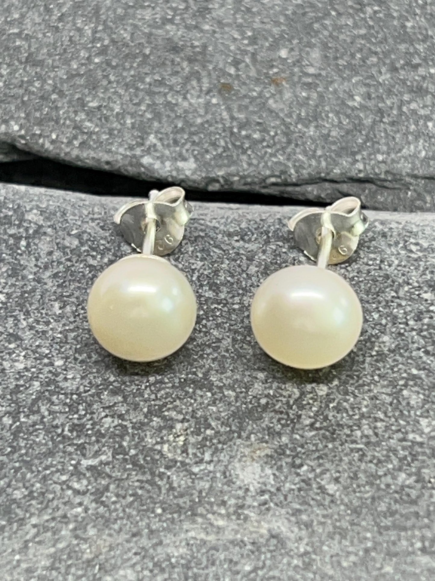 Freshwater Pearl - 7mm 925 Sterling Silver Stud Earrings